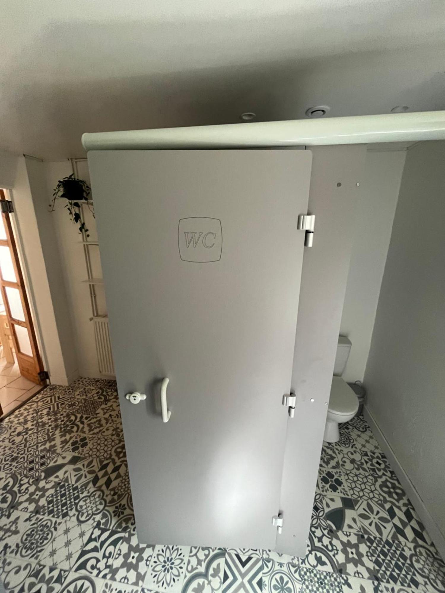 Hostel Maison Eclusiere Le Coup De Pompe Meilhan-sur-Garonne