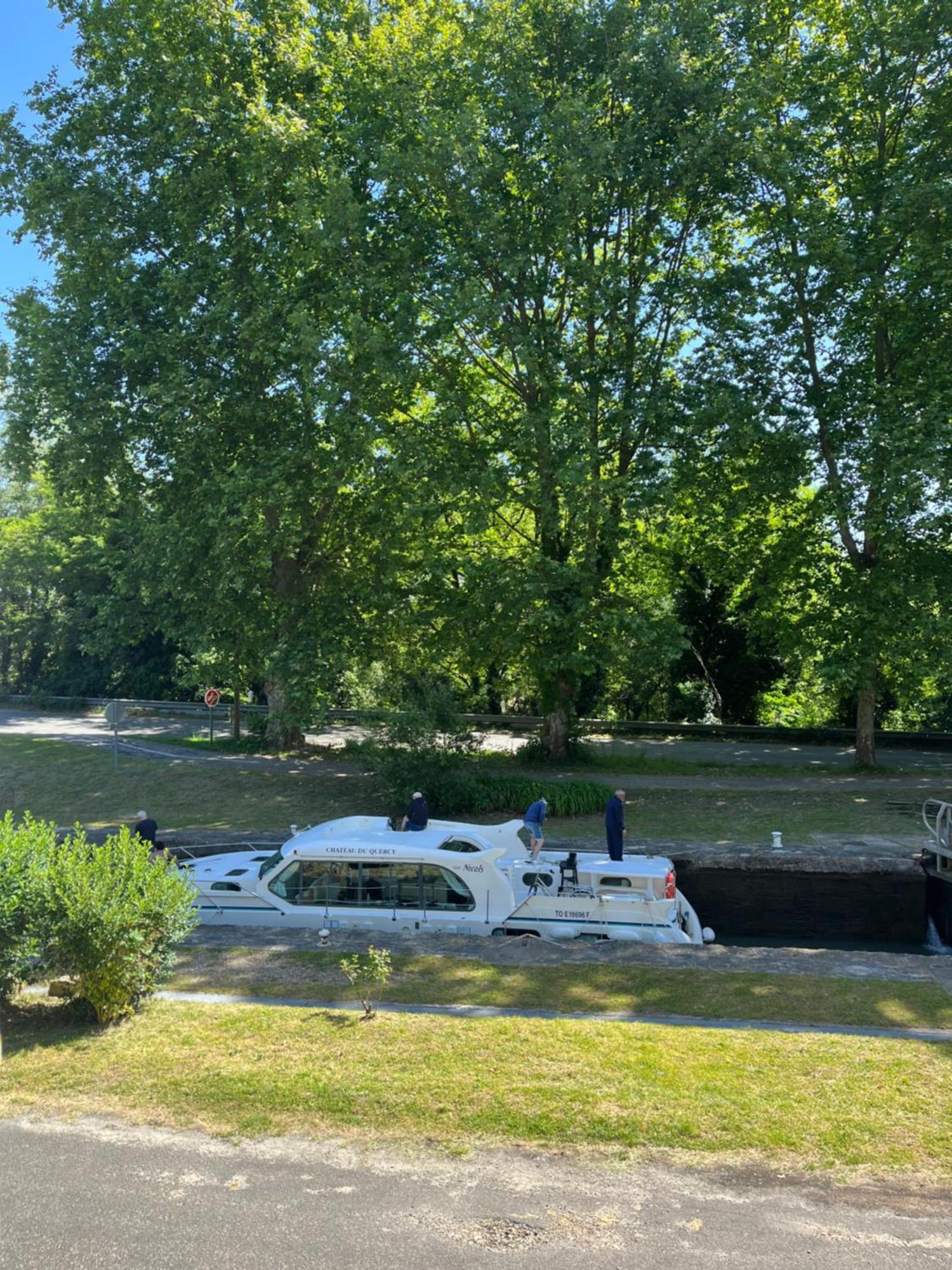 Maison Eclusiere Le Coup De Pompe Hostel Meilhan-sur-Garonne
